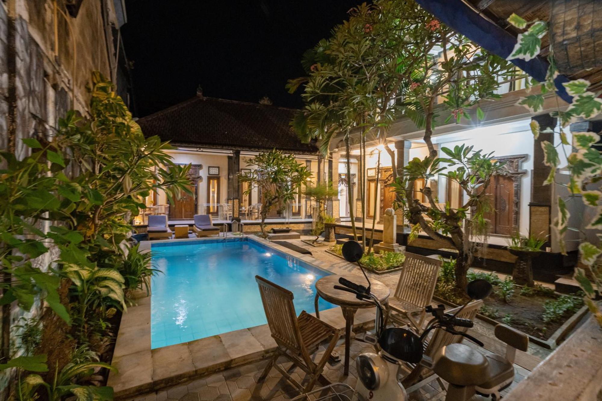 The Mel Homestay Batununggul Buitenkant foto