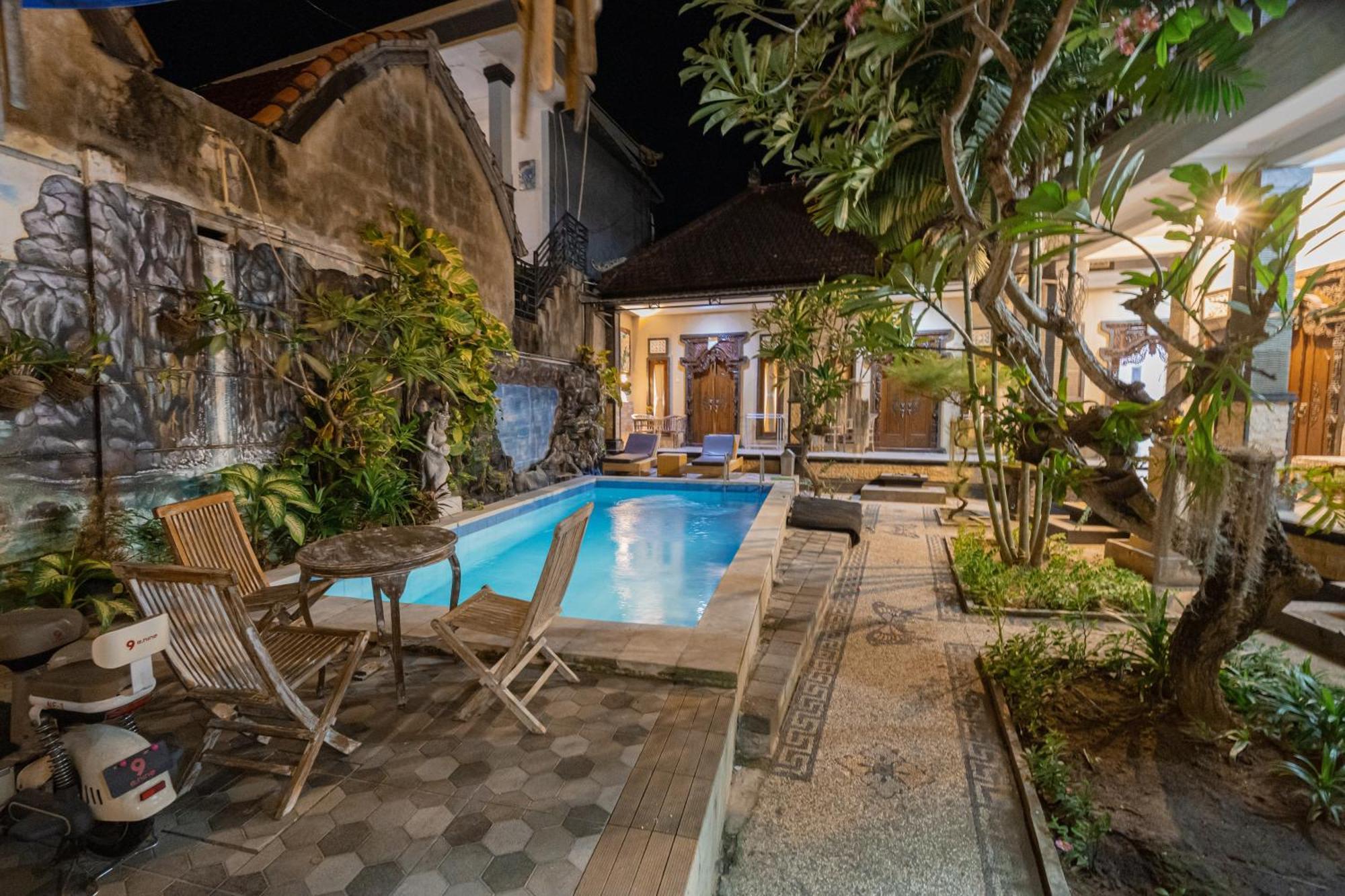 The Mel Homestay Batununggul Buitenkant foto