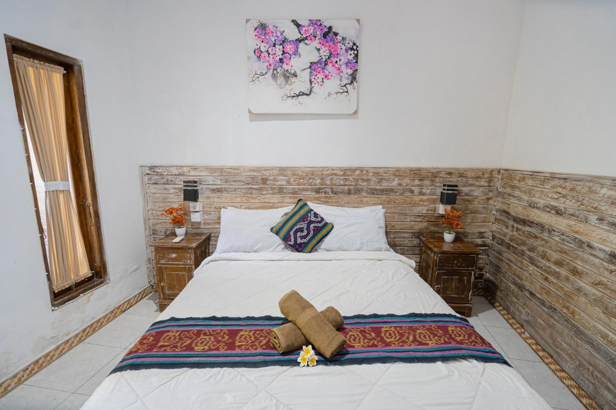 The Mel Homestay Batununggul Buitenkant foto